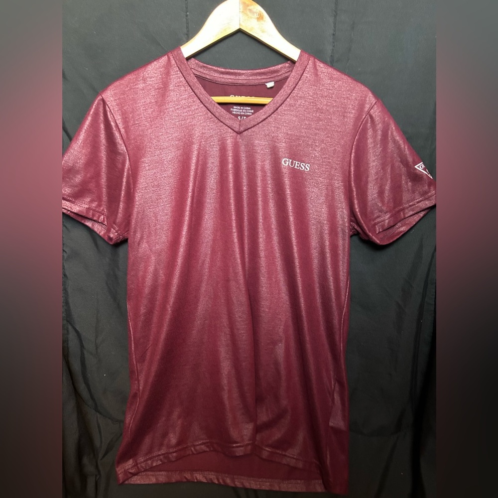 Guess tshirt
